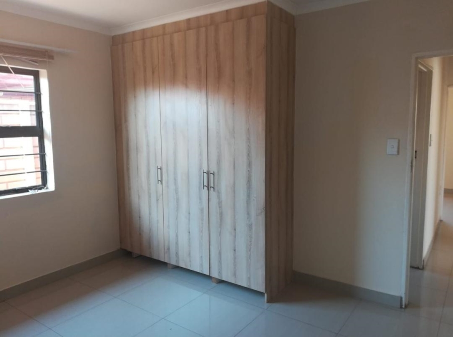 To Let 3 Bedroom Property for Rent in Melodie North West